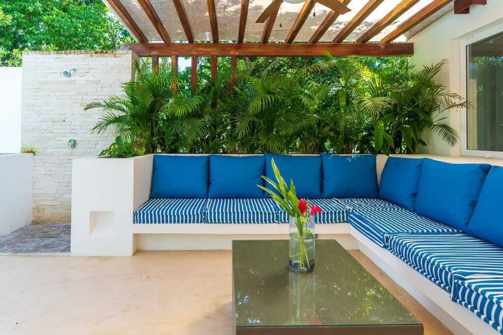 Luxury Private 3bed Villa, Garden, Pool,security Villa
