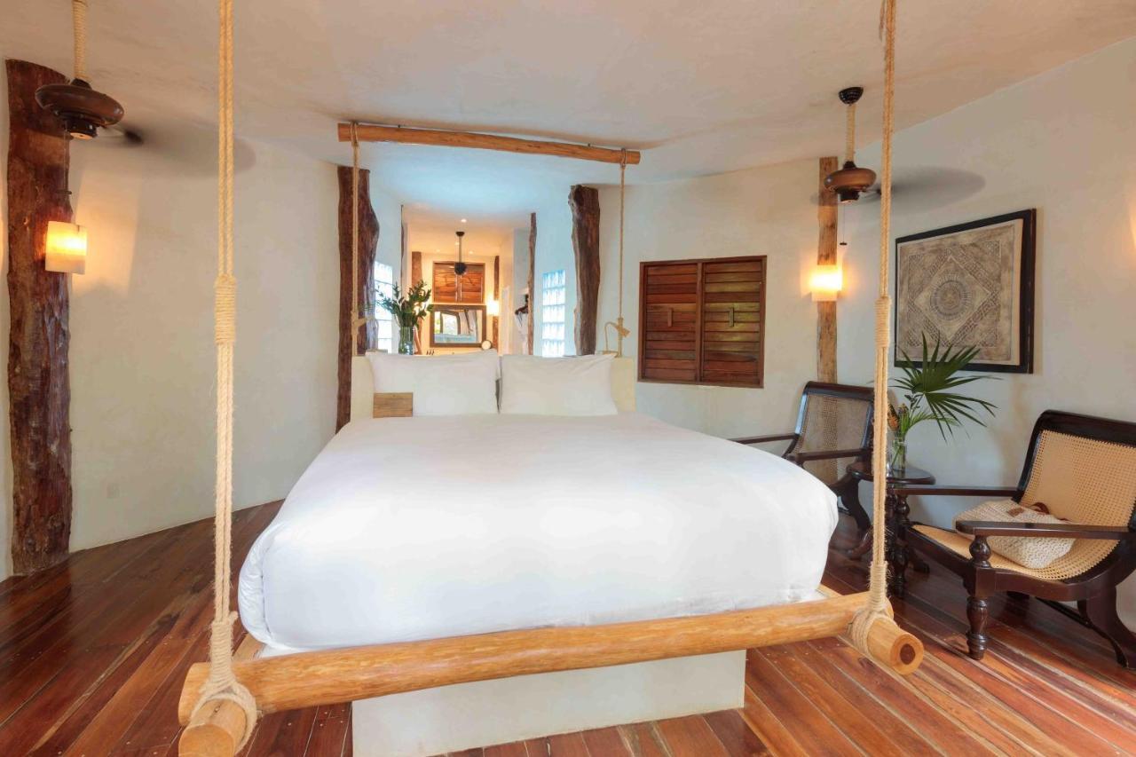 Encantada Hotel 4*