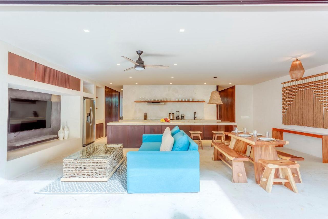 Gorgeous Flowy Space With Wrap-around Private Pool