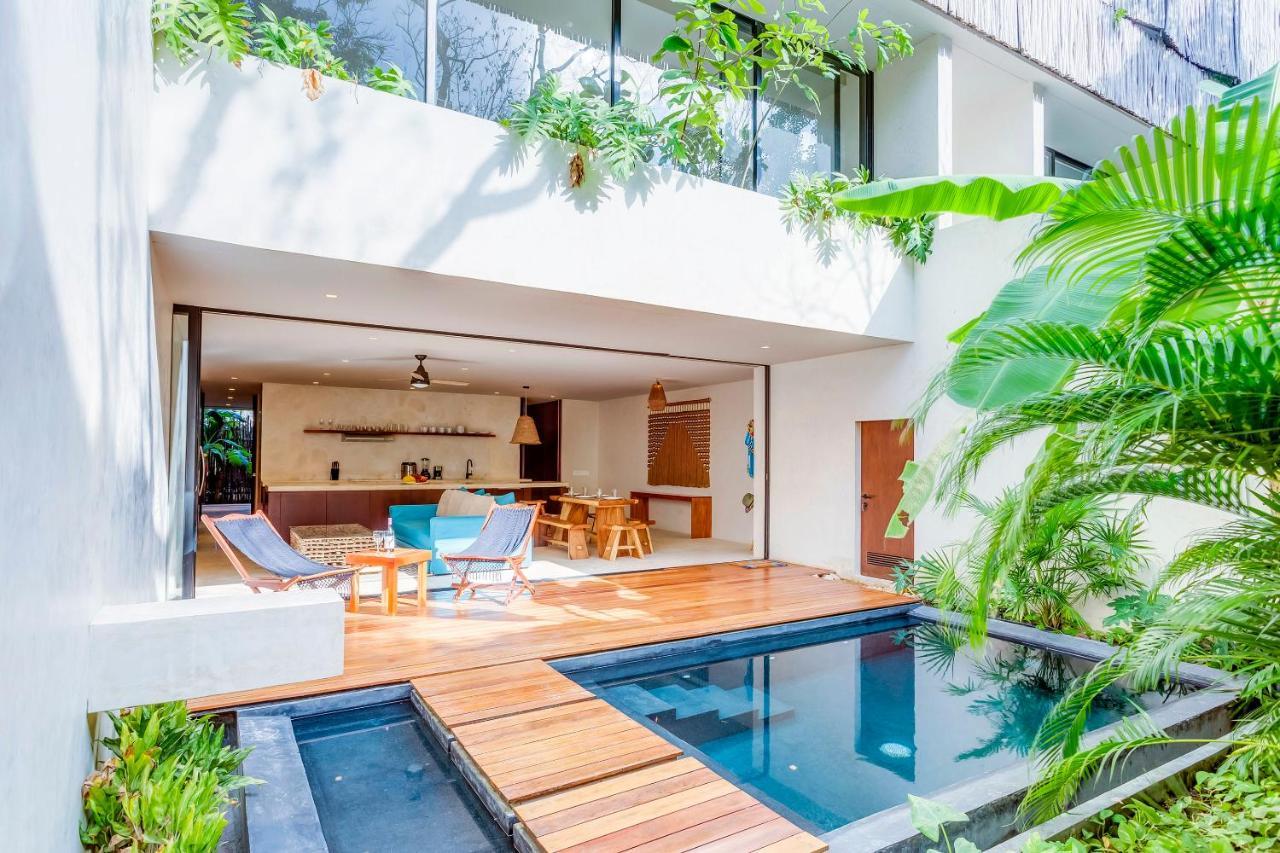 Gorgeous Flowy Space With Wrap-around Private Pool Apartamento