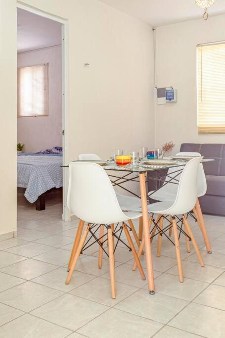 Apartamento Cozy Oasis: 2-bedroom W/ Pool *