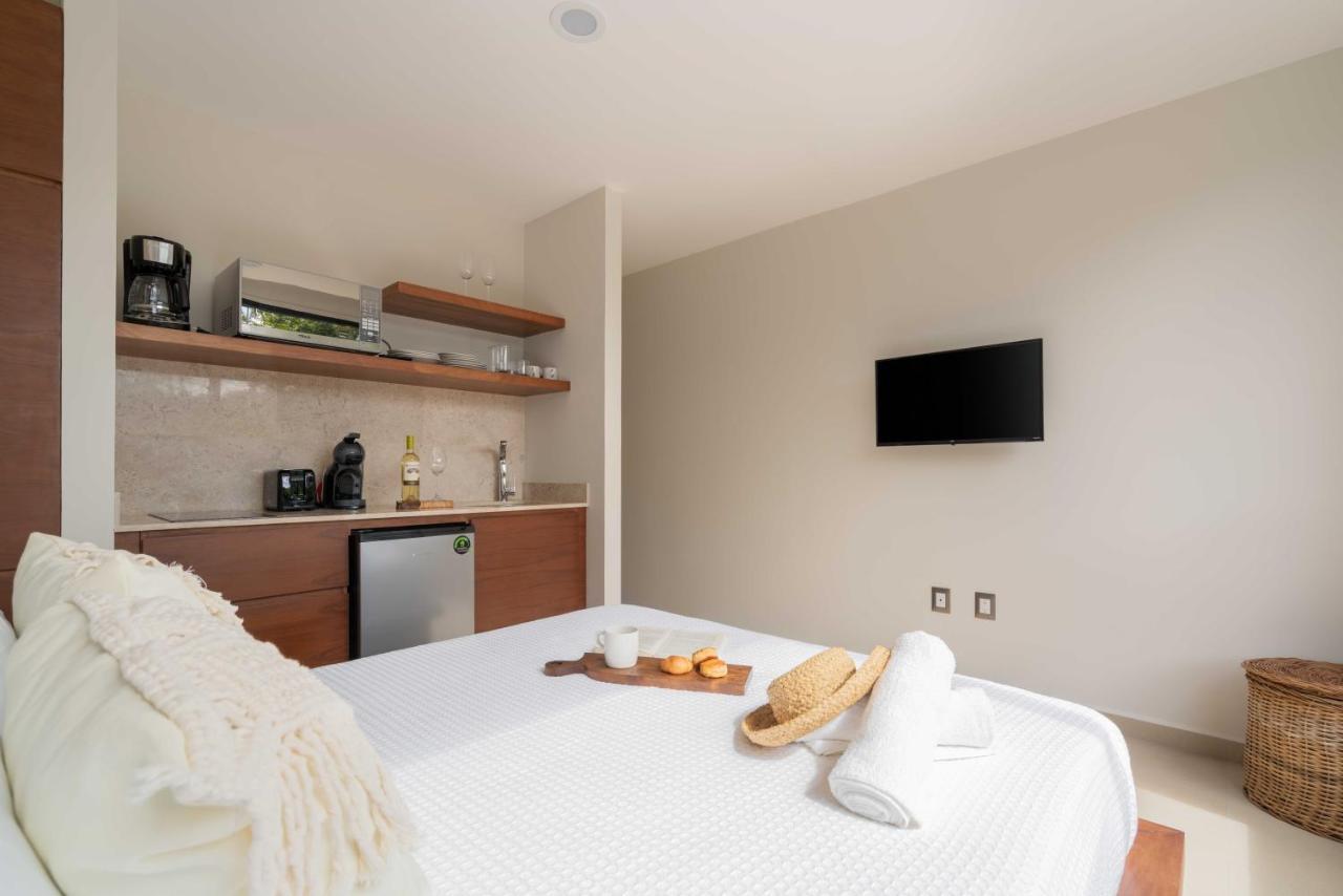 Queen Bed Suite, Infinity Pool & Fast Wifi, Nespresso & Netflix * Tulum