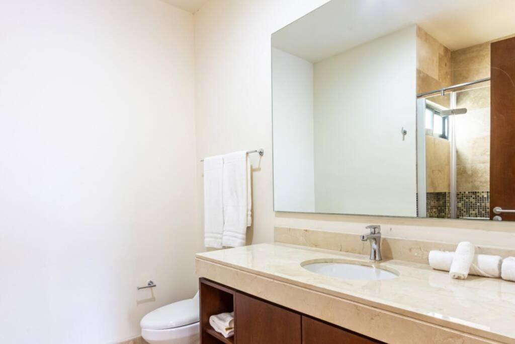 Chic Rooftop Ph, Private Pool, 1mi From The