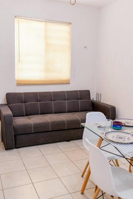 Apartamento Cozy Oasis: 2-bedroom W/ Pool