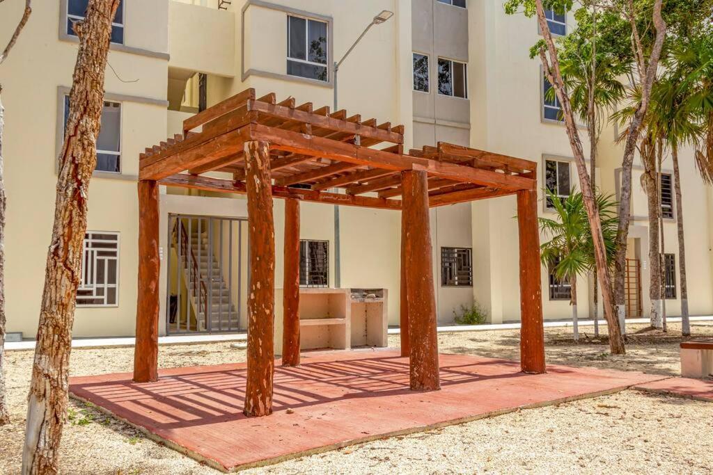 Cozy Oasis: 2-bedroom W/ Pool Apartamento