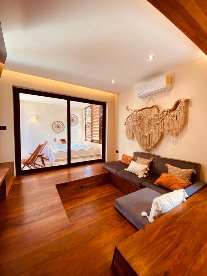 Maha - Luxury Apartahotel *