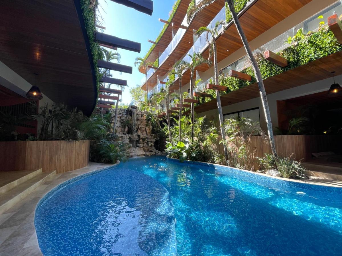 Luxurious In Menesse Pool Gym Cinema By Yeah Apartamento *
