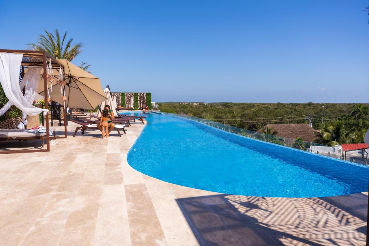 Luxurious In Menesse Pool Gym Cinema By Yeah Apartamento *