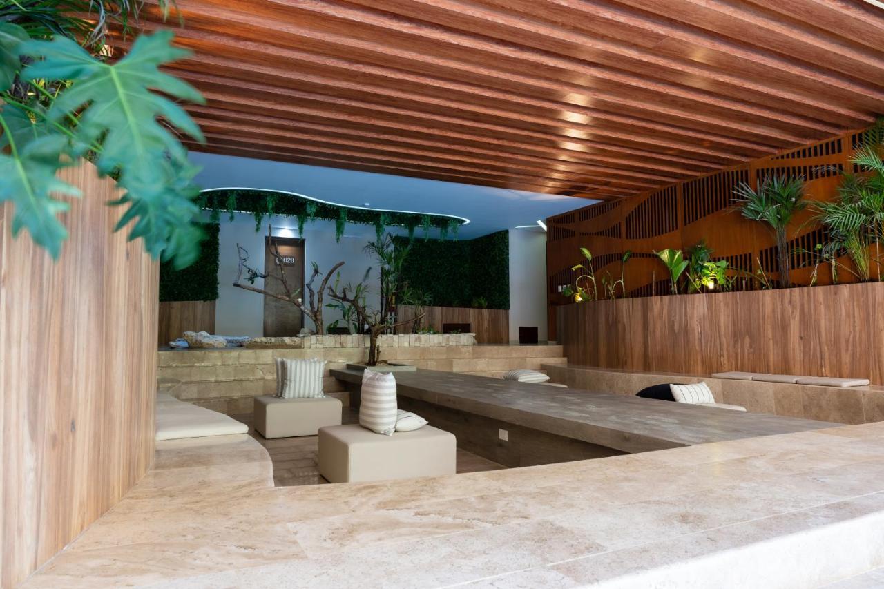 Luxurious In Menesse Pool Gym Cinema By Yeah Apartamento