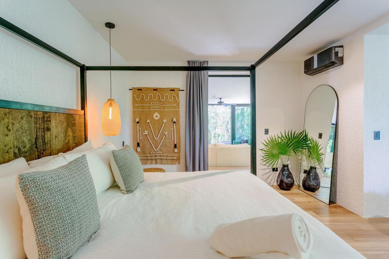 Private Plunge Pool, Art, Spa, Pool With Cabanas *