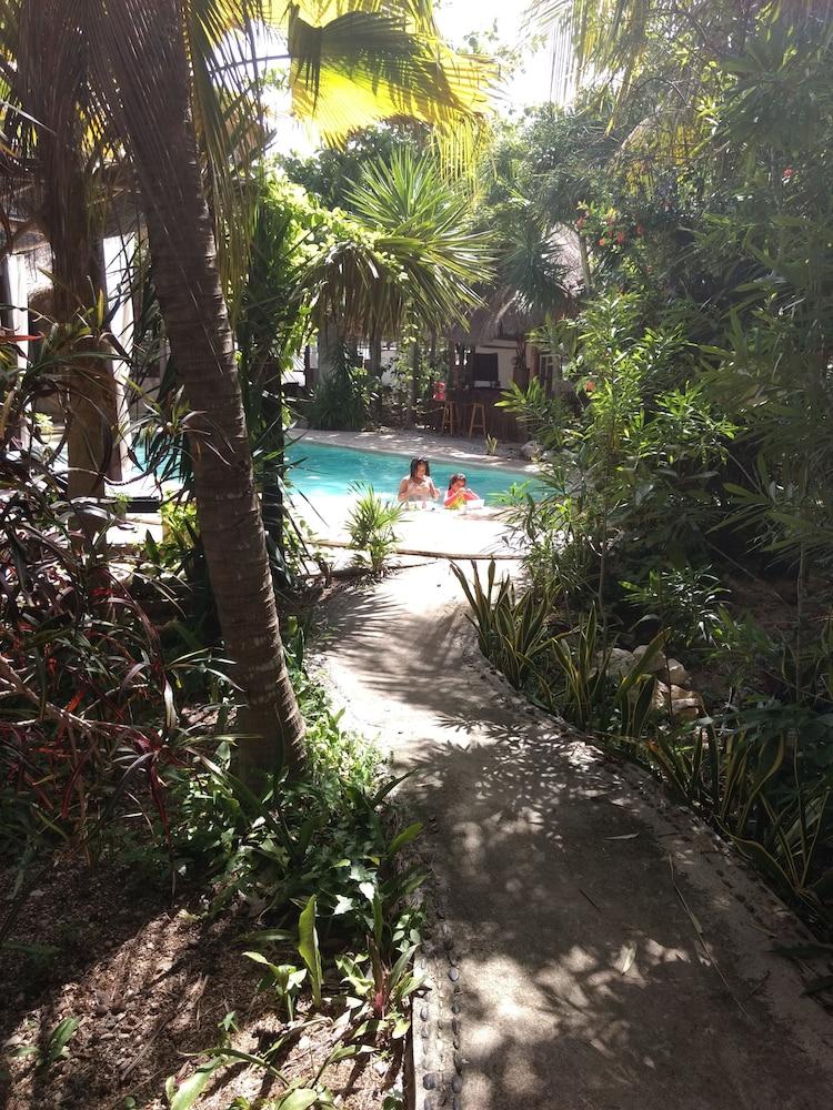 & Gardens Tulum
