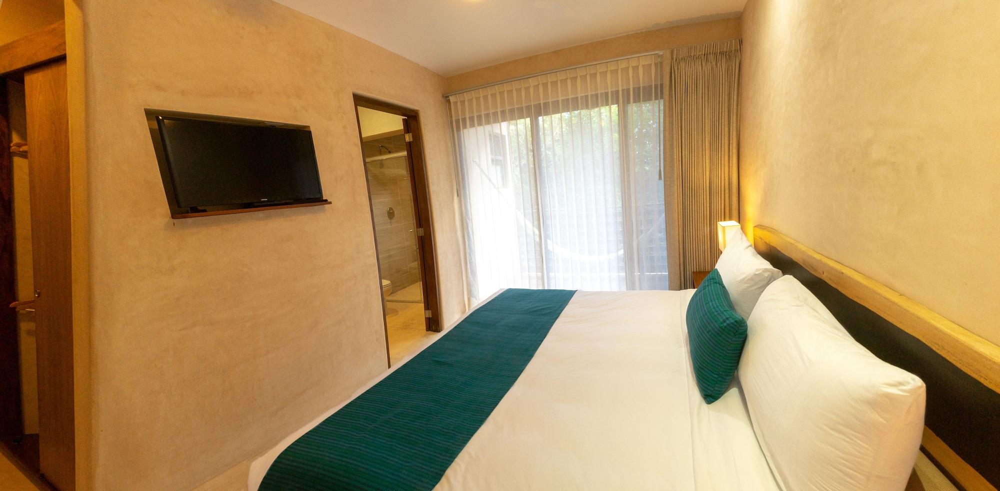 Azul By Guruhotel 3*