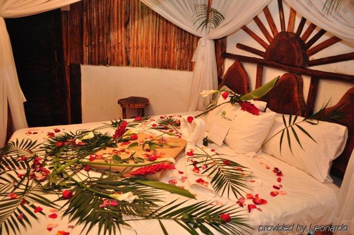 & Gardens Hotel