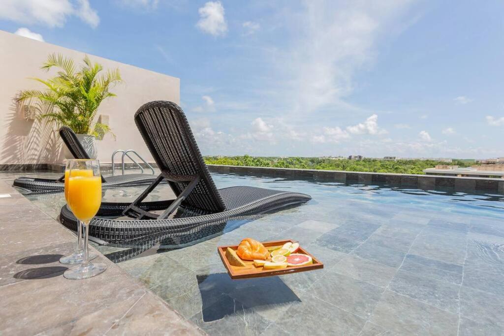 Frida's Artsy With Own Mural, Outdoor Tub & Rooftop Pool