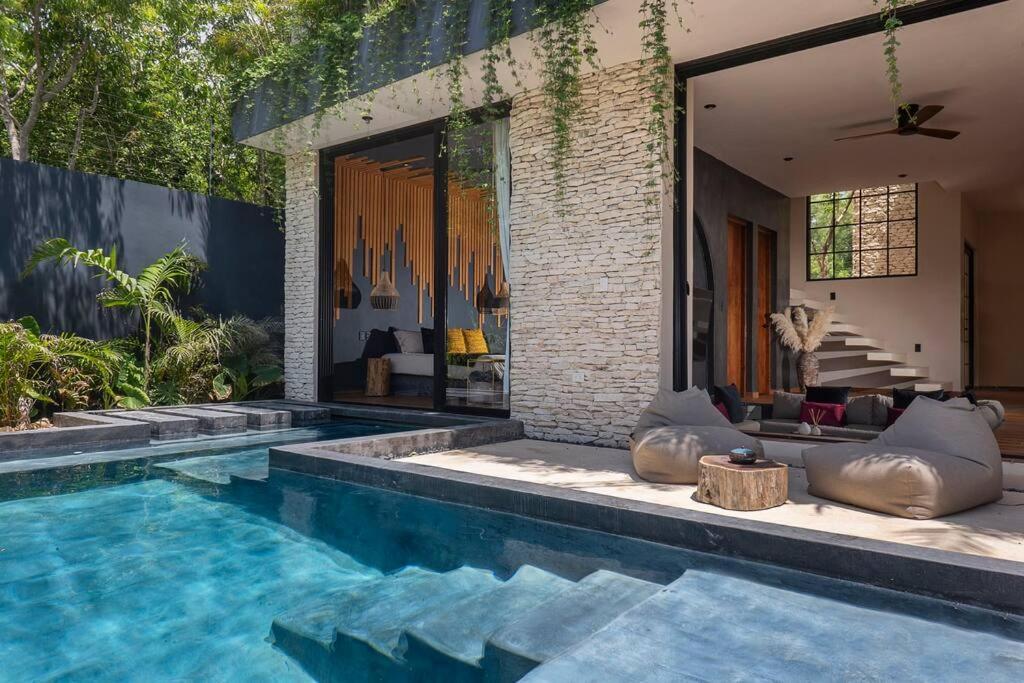 Villa Maison Siscolino 4bdrm W/ Swimup & Rooftop Pools Tulum