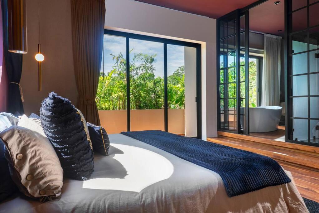 Maison Siscolino 4bdrm W/ Swimup & Rooftop Pools