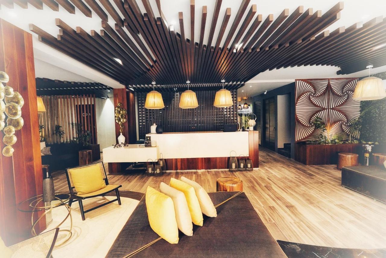 Estudio Asteroide Apartahotel