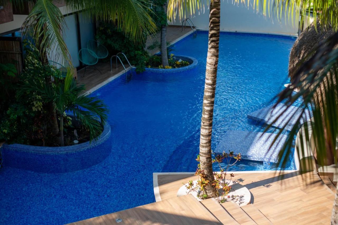 Apartamento Tropical Elegance: Luxurious With Pool View