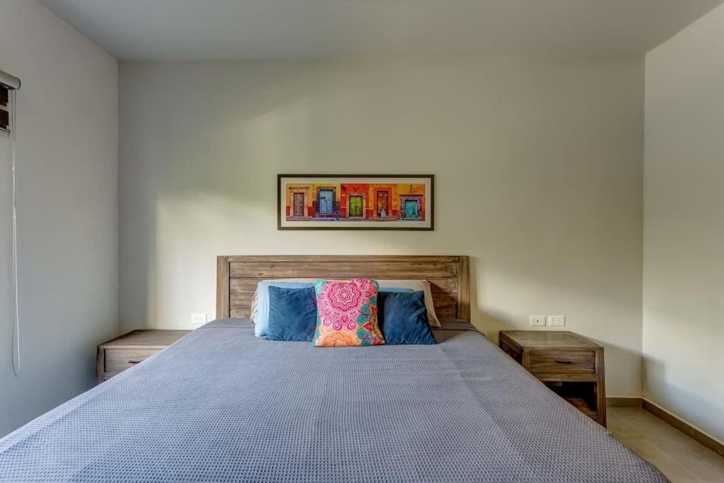 Complex With An Alluring Pool & Tropical Vibes By Stella Rentals! Apartamento *