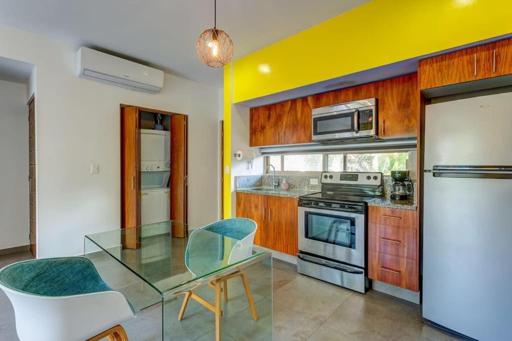 Apartamento Complex With An Alluring Pool & Tropical Vibes By Stella Rentals!