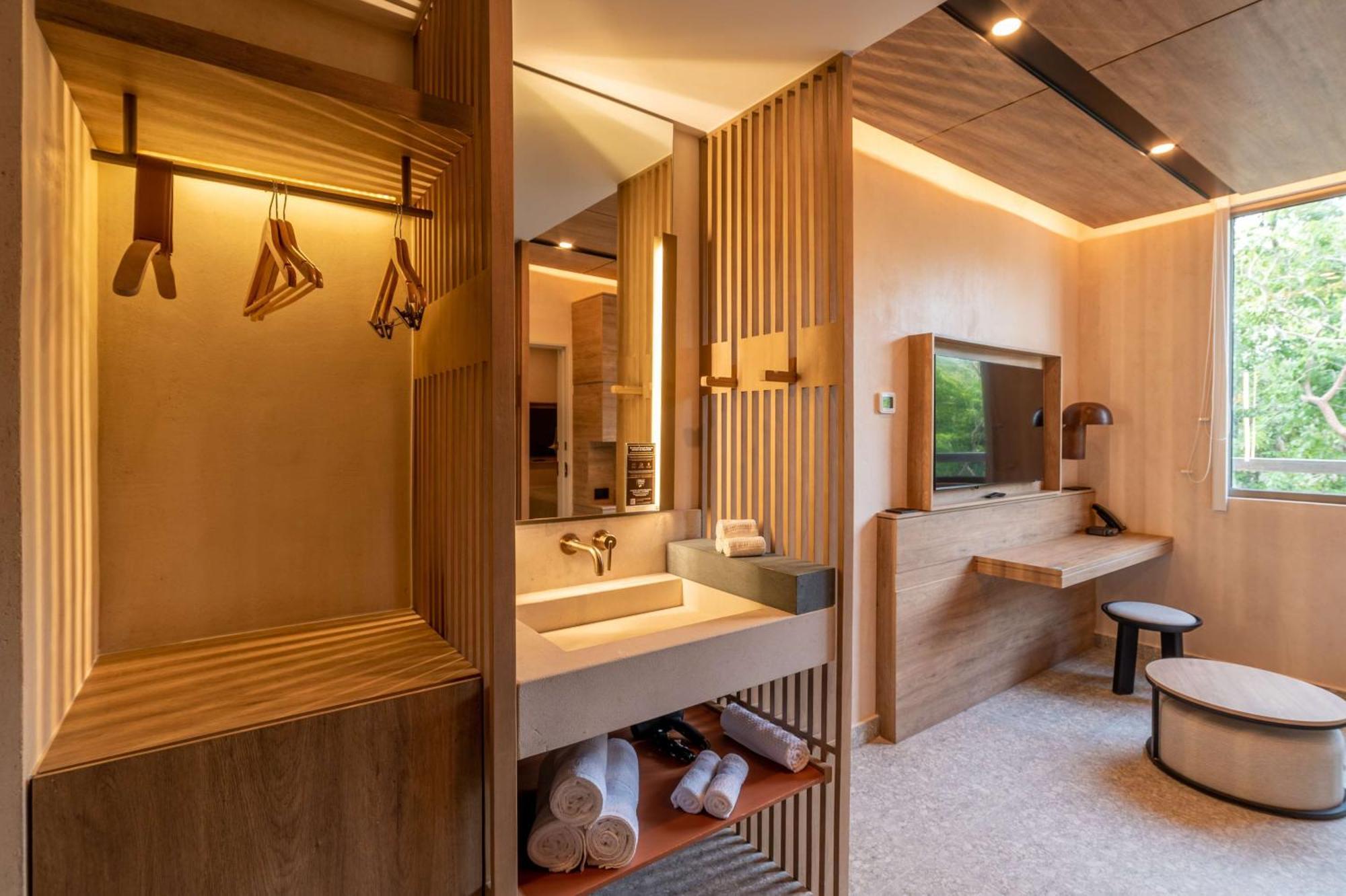 Motto By Hilton 4*