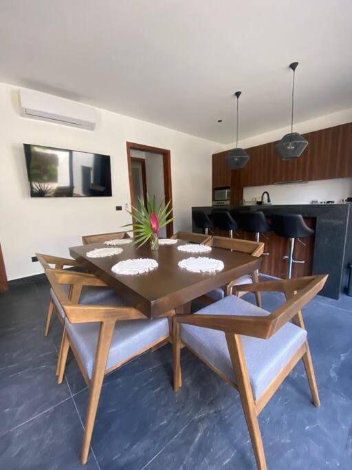 ¡new 4br With Priv Jacuzzi! Villa *