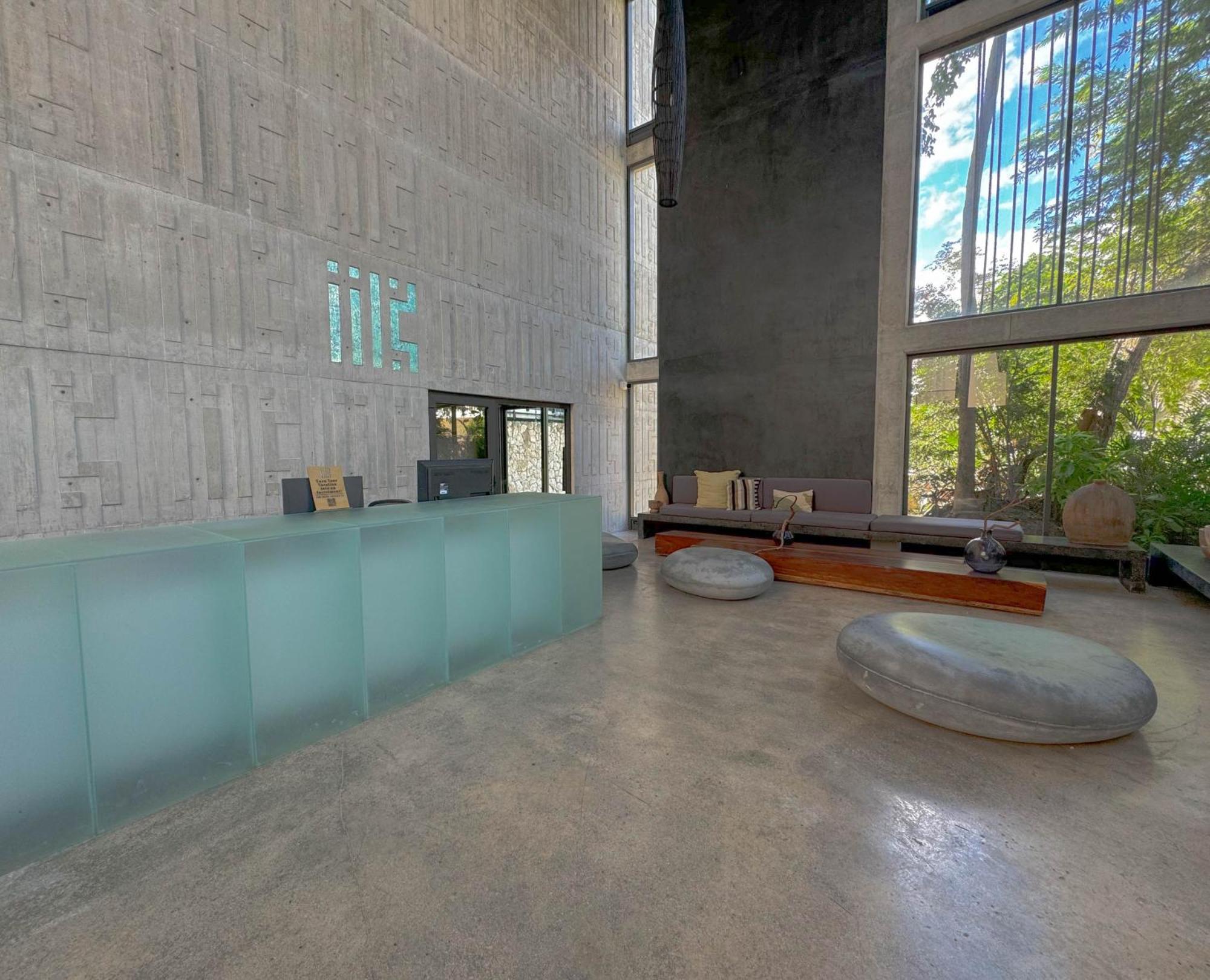 Luxury Studio-private Individual Pool-iik C409 By Sandy Powerful