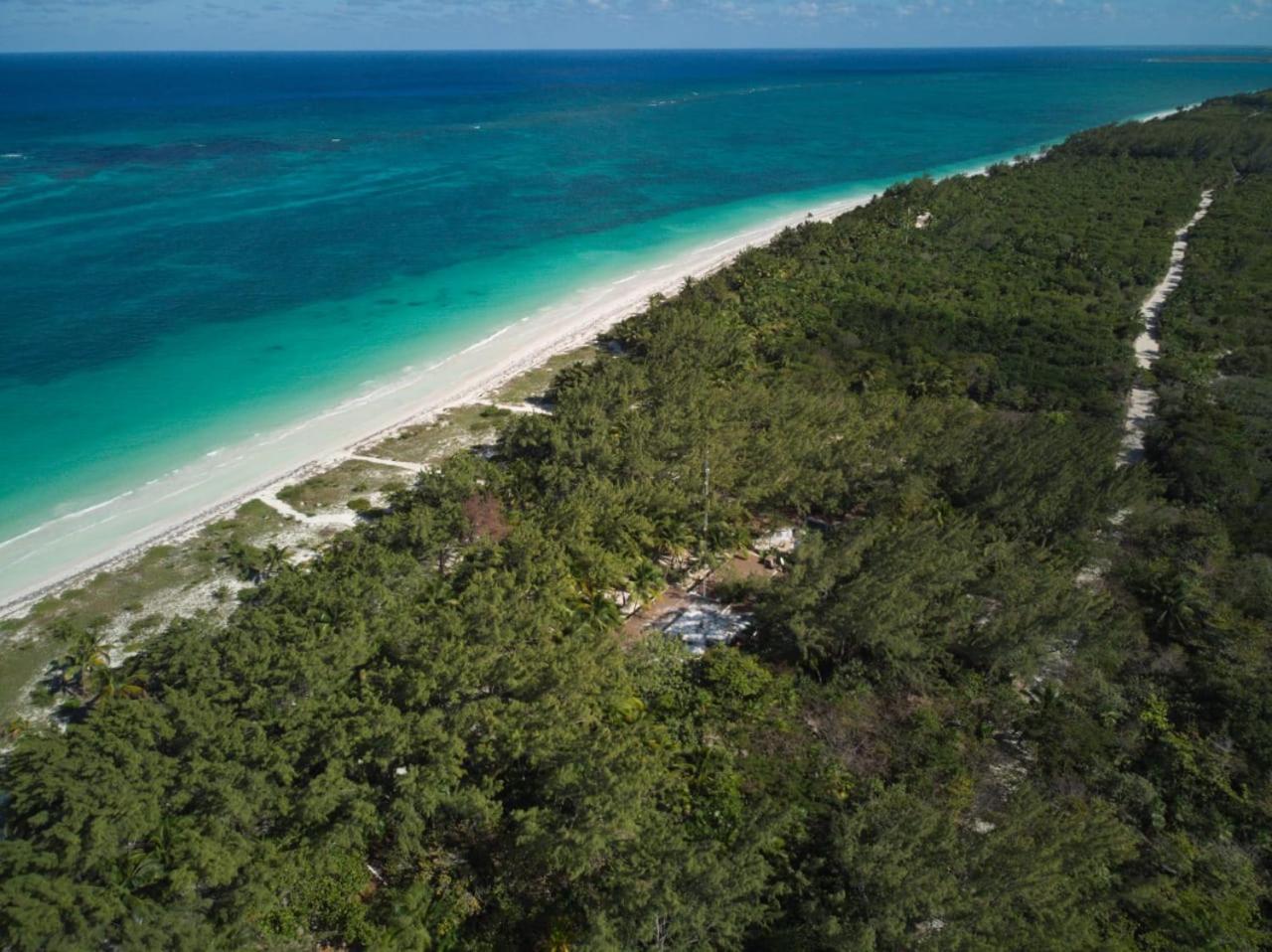 Villa Casa Airam Beachfront In Sian Kaan