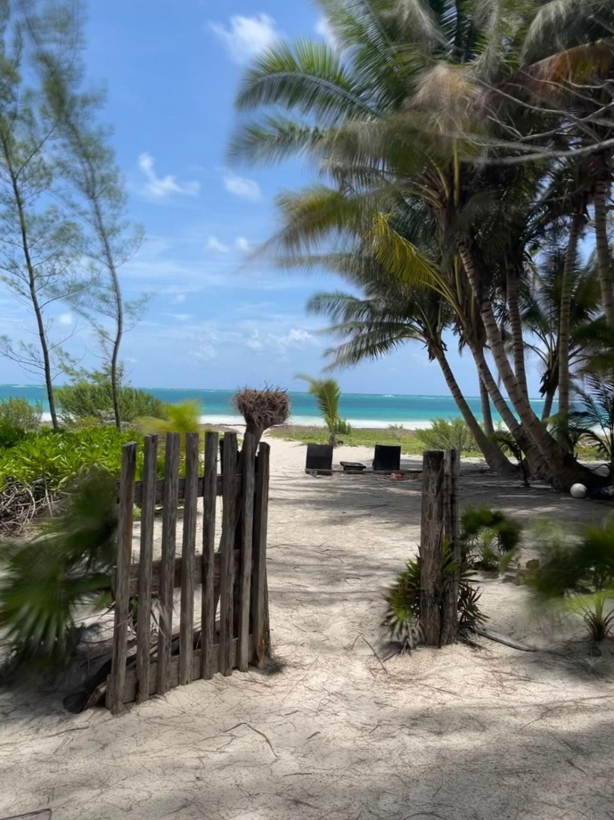 Villa Casa Airam Beachfront In Sian Kaan