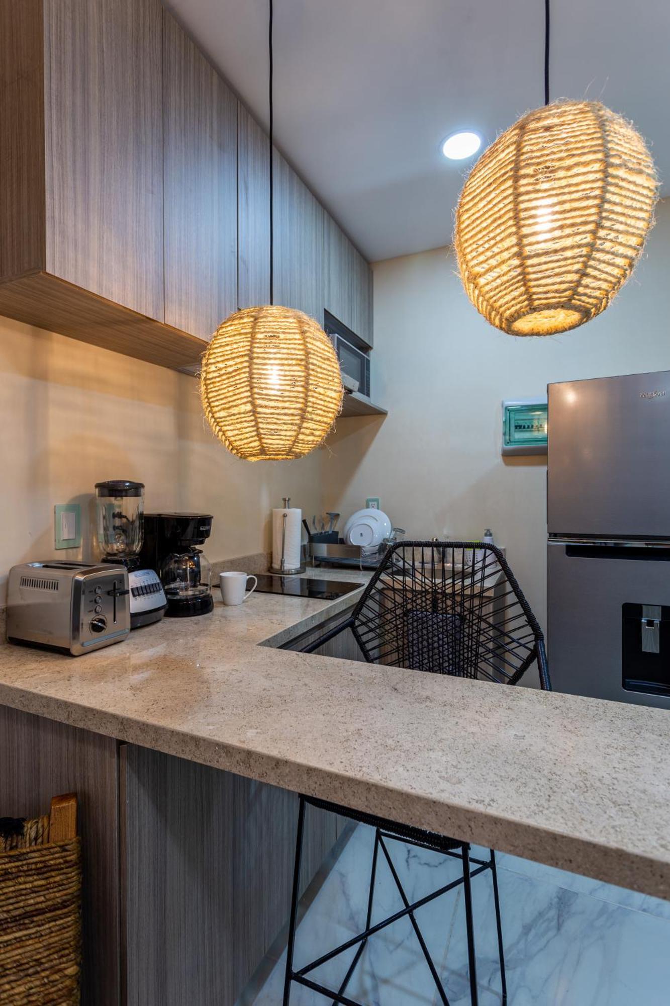 28% Descuento Estudio Tropical *