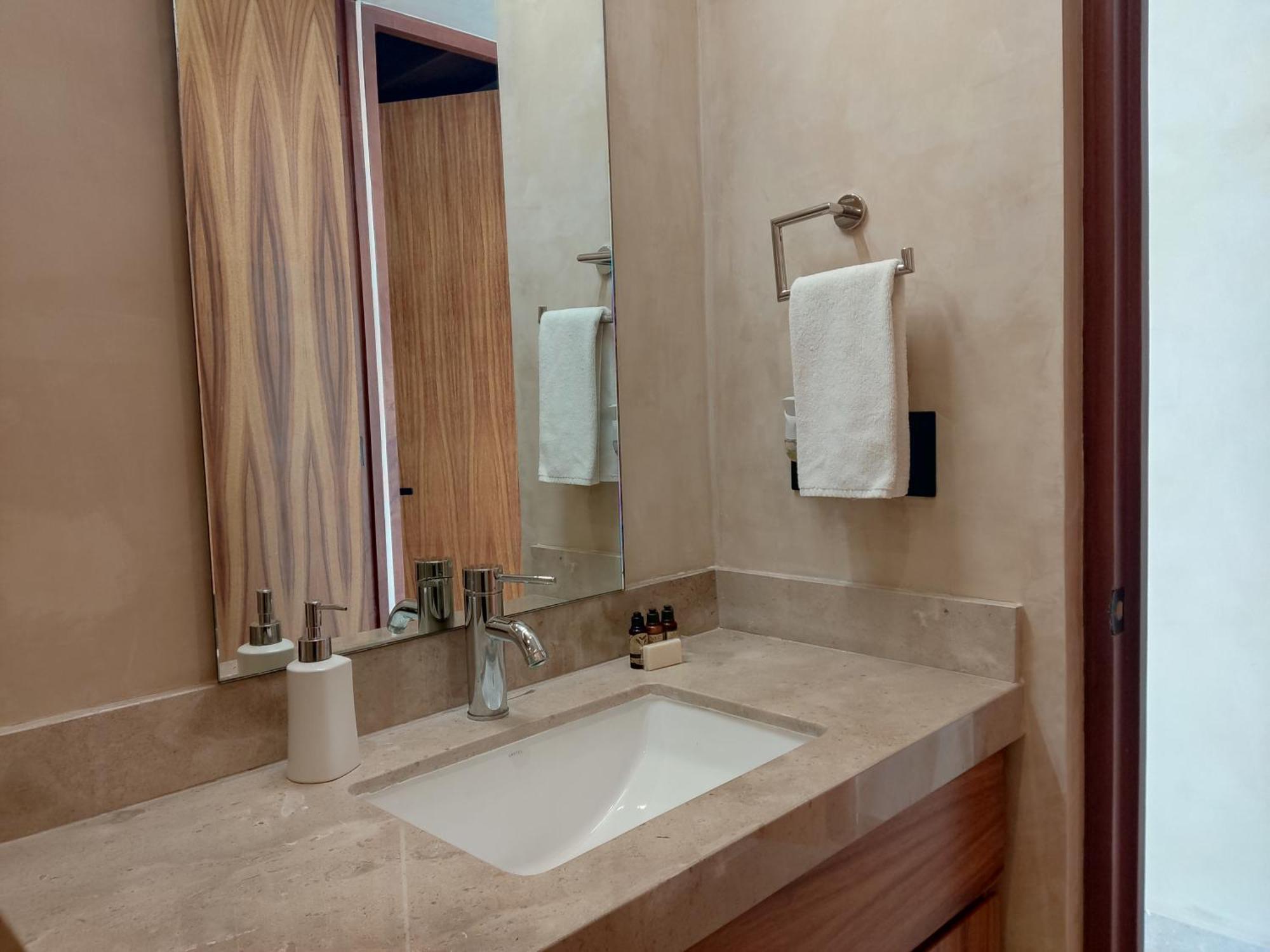 New Modern 1bdr - Access Apartamento Tulum