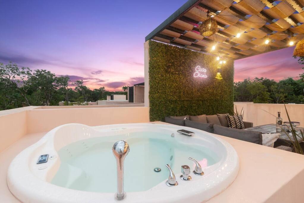 Casa Ohana~3br W/ Private Pool & Rooftop Jacuzzi, Wifi, Gym, & 5 Km To *