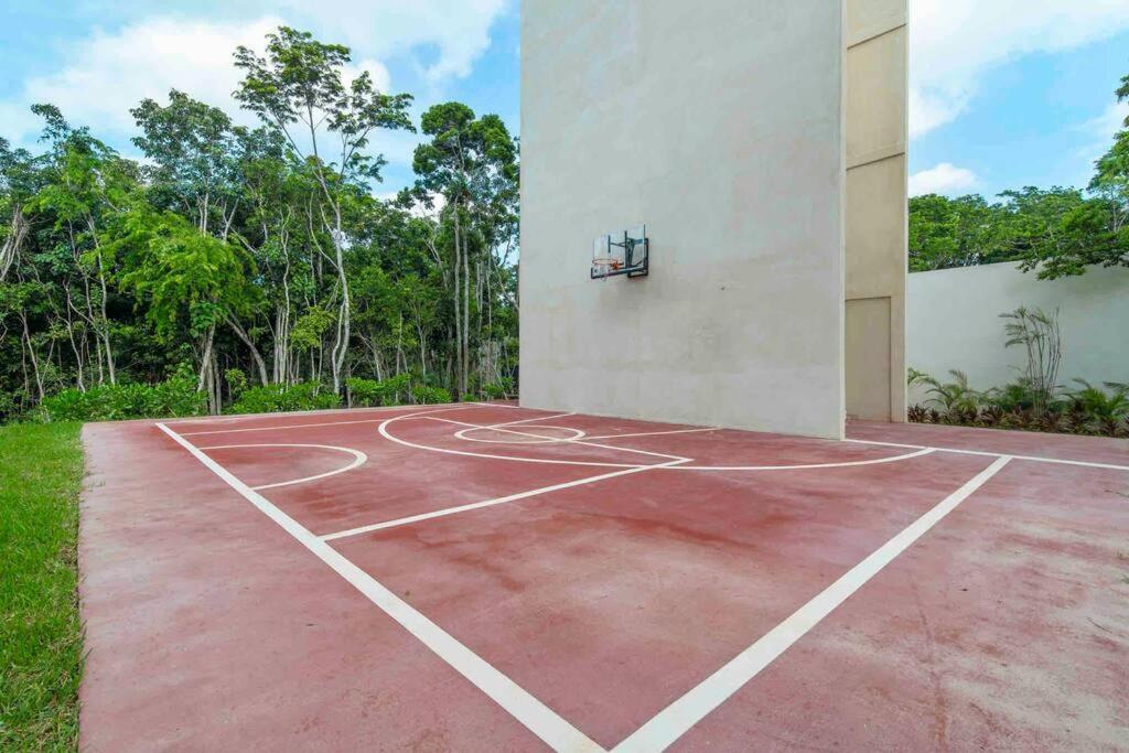Casa Ohana~3br W/ Private Pool & Rooftop Jacuzzi, Wifi, Gym, & 5 Km To Villa