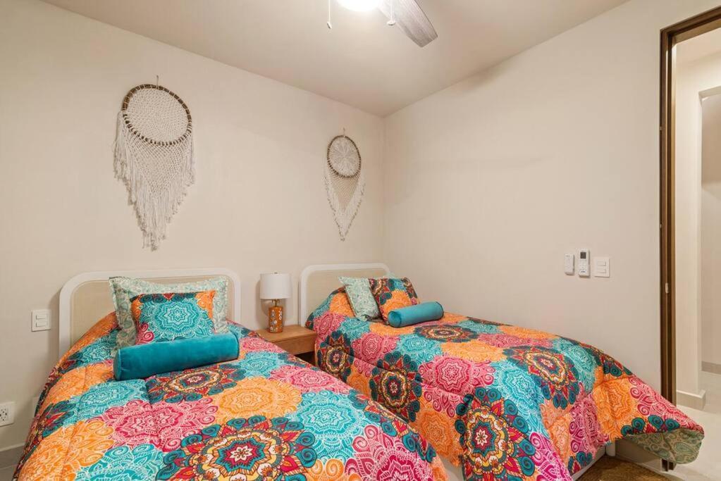 Villa Casa Ohana~3br W/ Private Pool & Rooftop Jacuzzi, Wifi, Gym, & 5 Km To *