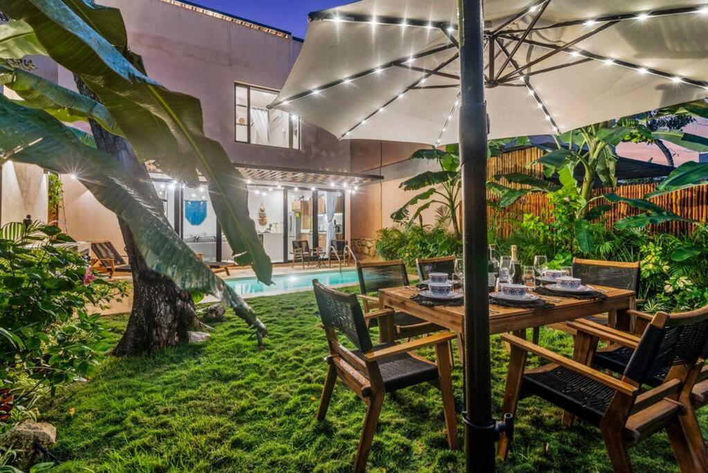 Casa Ohana~3br W/ Private Pool & Rooftop Jacuzzi, Wifi, Gym, & 5 Km To Villa *