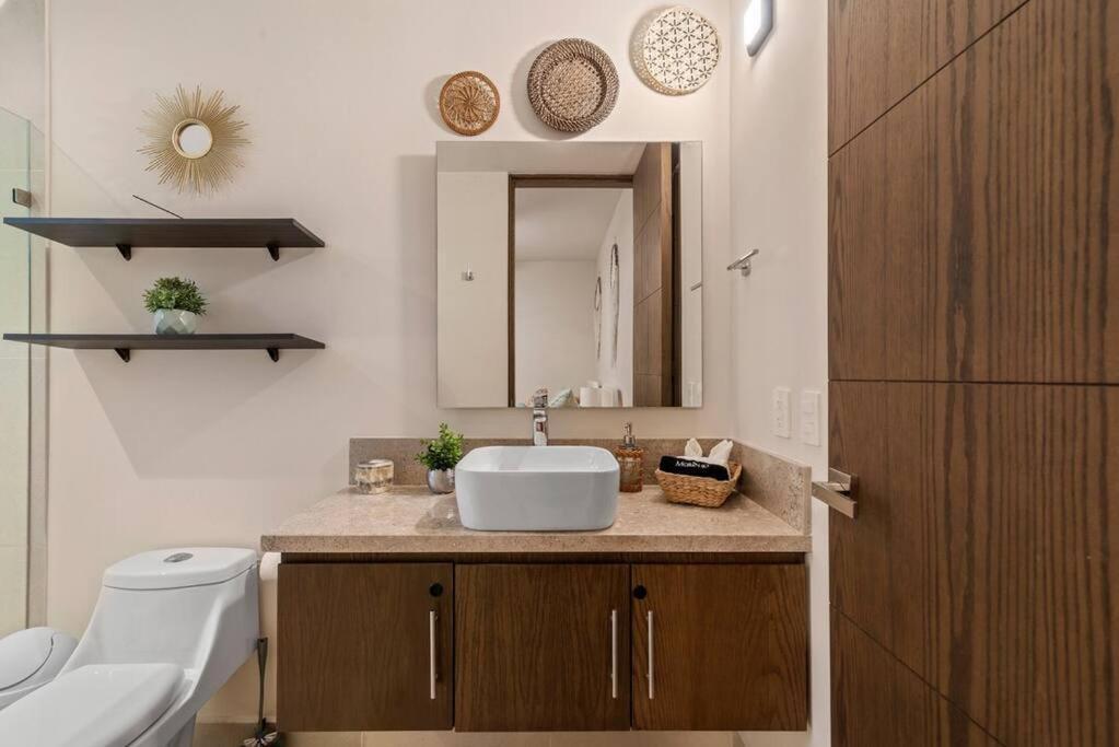 Casa Ohana~3br W/ Private Pool & Rooftop Jacuzzi, Wifi, Gym, & 5 Km To Villa Tulum