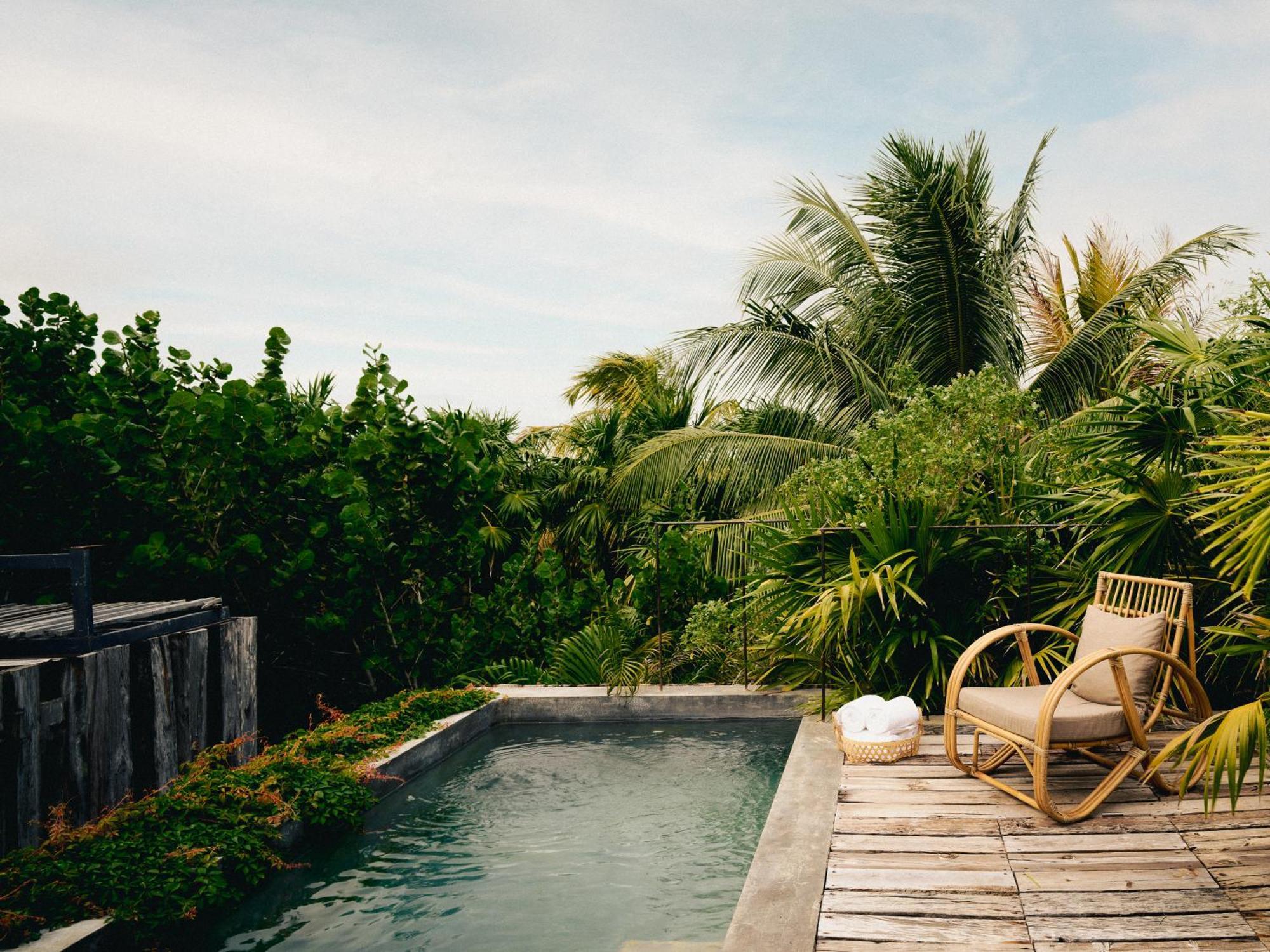 Be & (adults Only) 5*