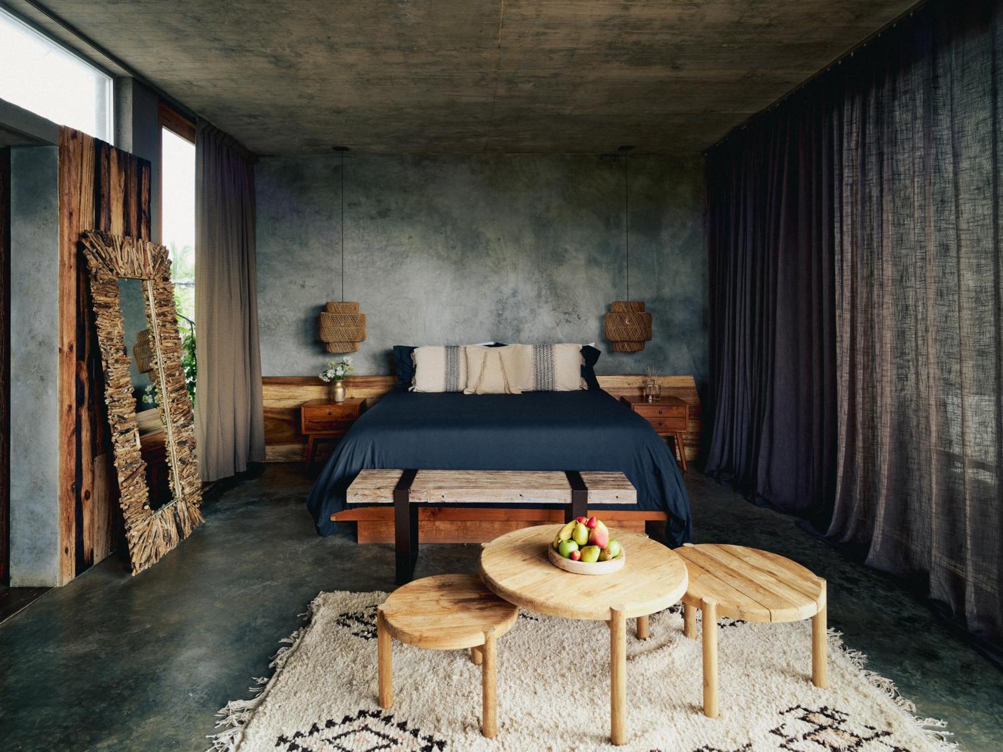 Be & (adults Only) 5*