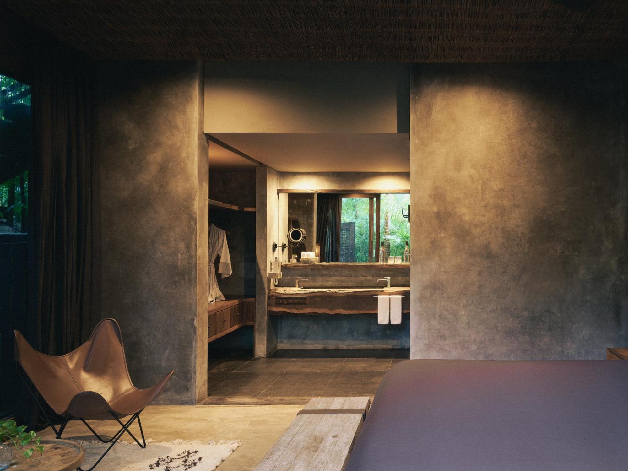 Be & (adults Only) 5*