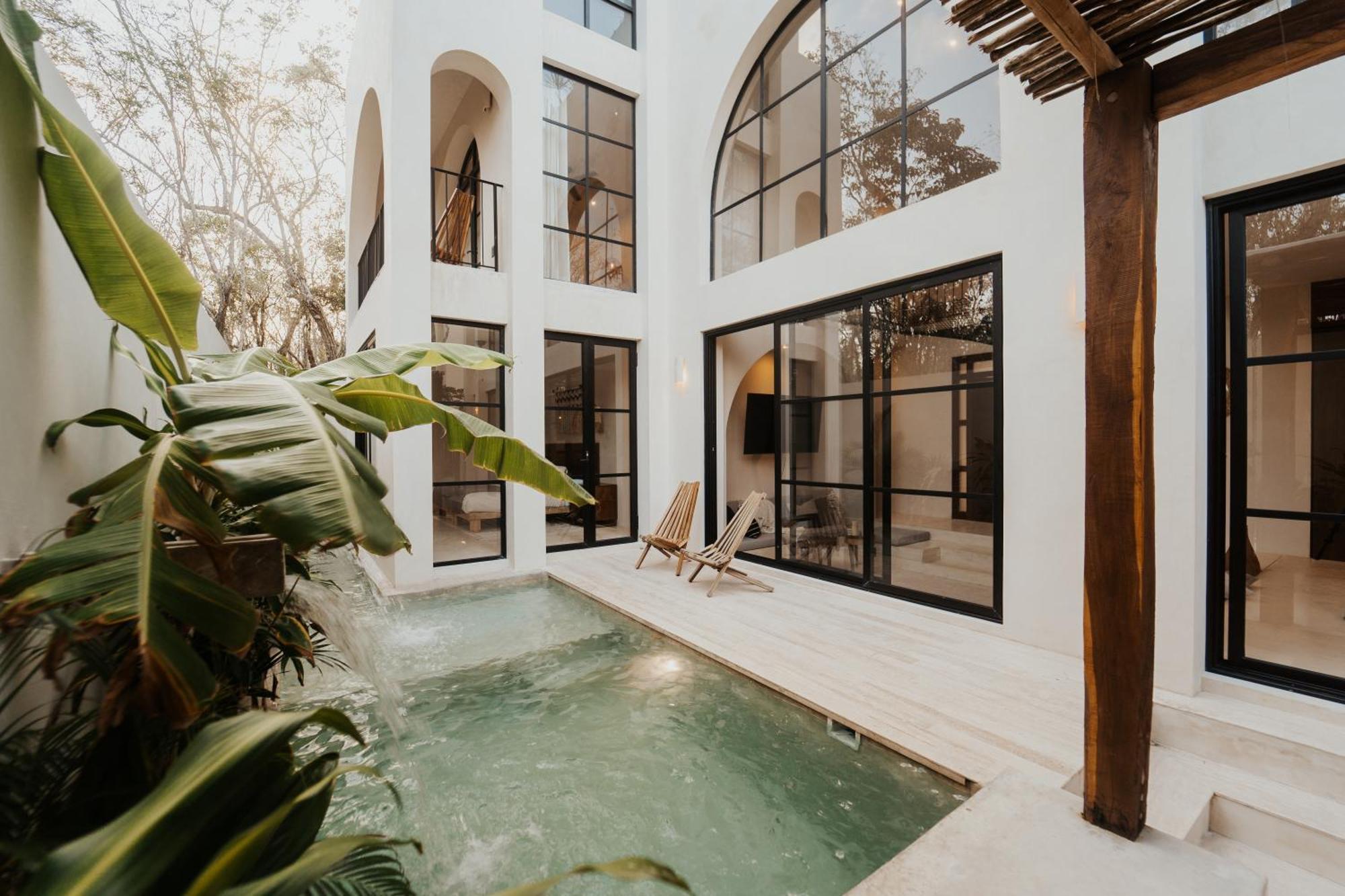 Viento 4br 8pp Private Pool Rooftop Security Villa