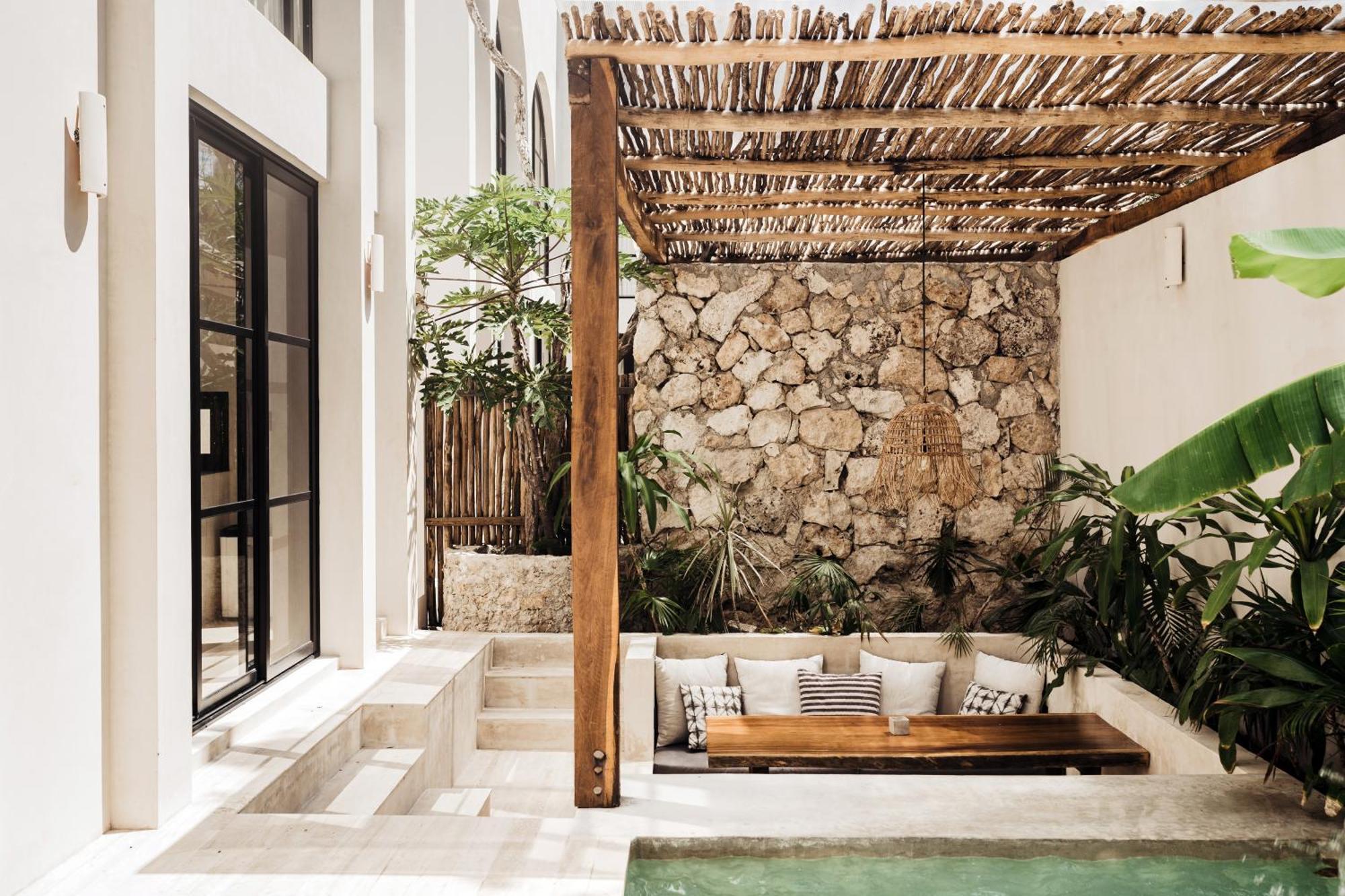 Villa Viento 4br 8pp Private Pool Rooftop Security *