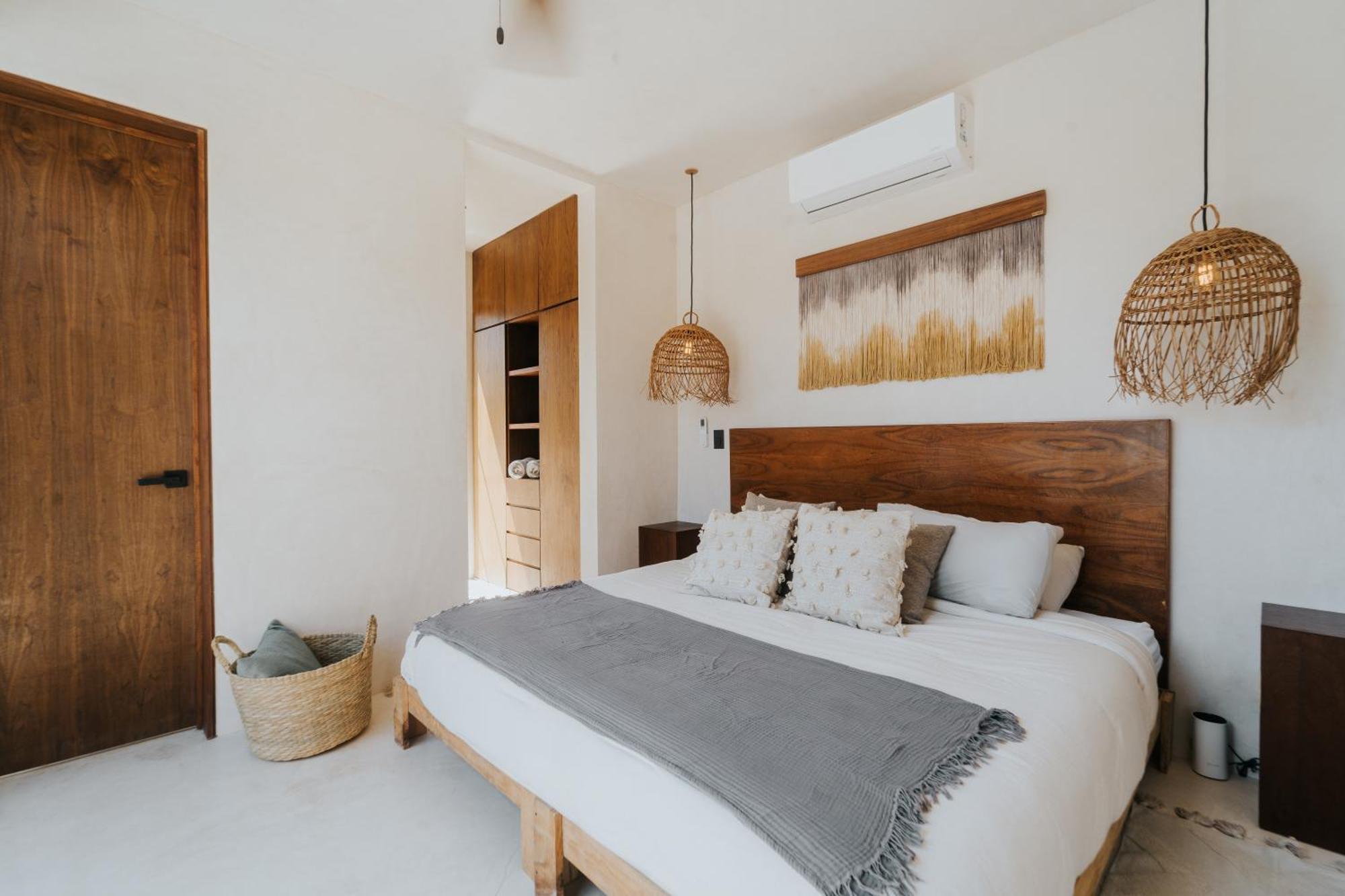 Villa Viento 4br 8pp Private Pool Rooftop Security
