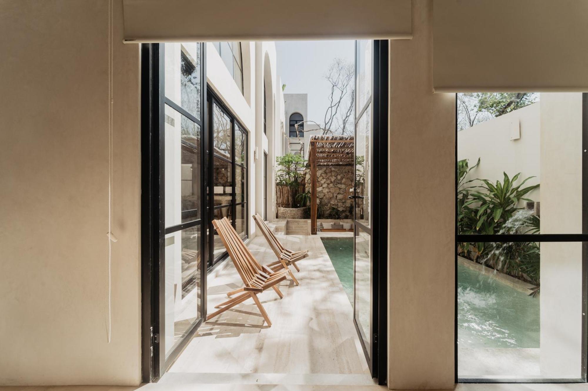 Villa Viento 4br 8pp Private Pool Rooftop Security