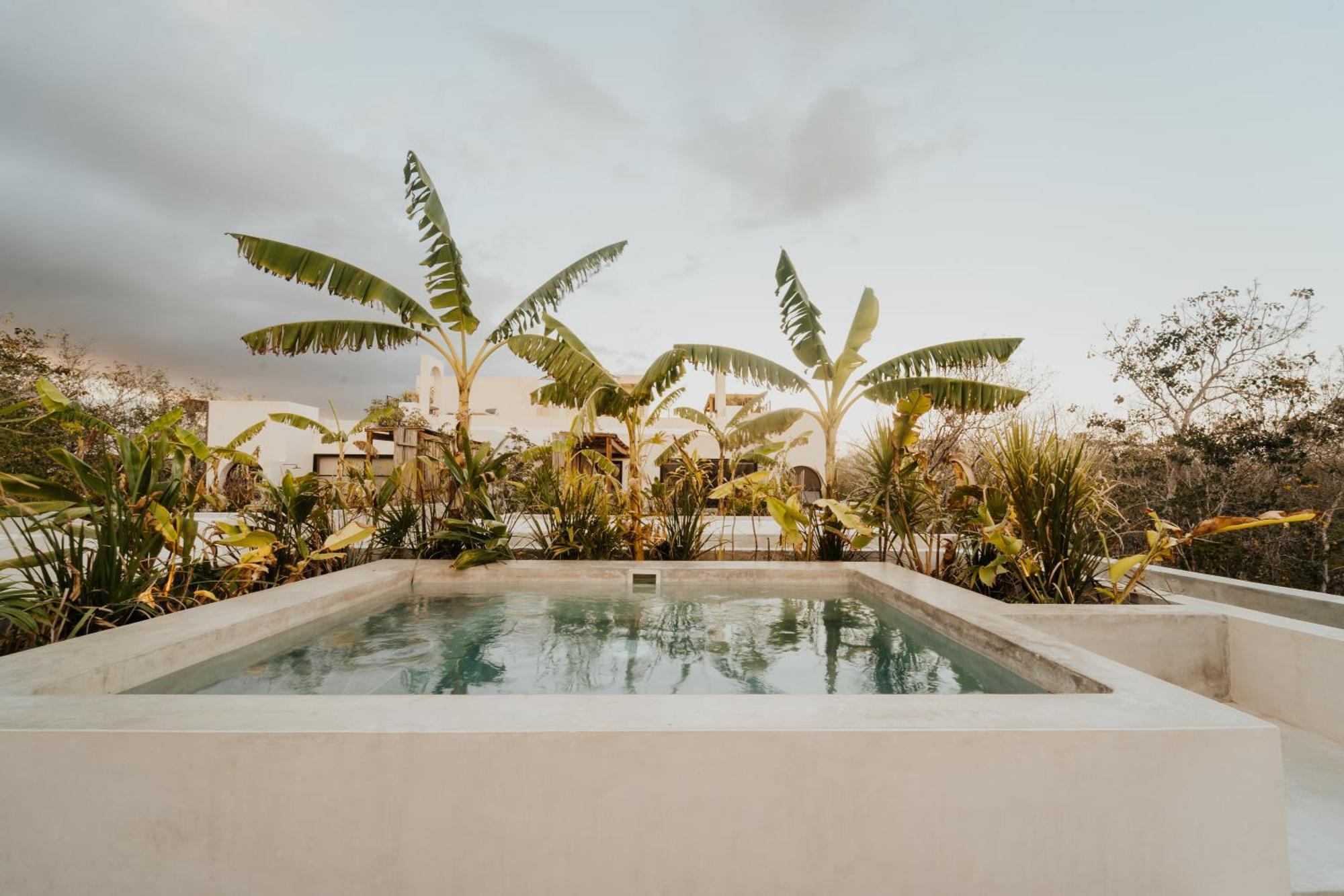 Viento 4br 8pp Private Pool Rooftop Security Villa