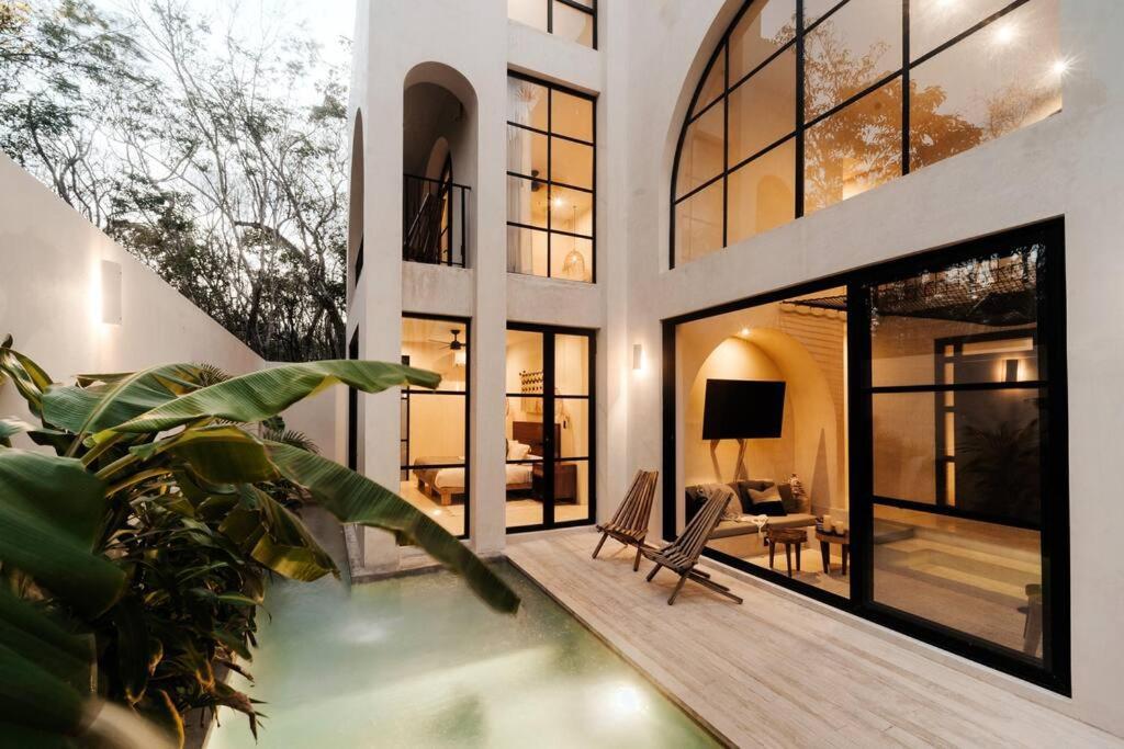 Villa Viento 4br 8pp Private Pool Rooftop Security *