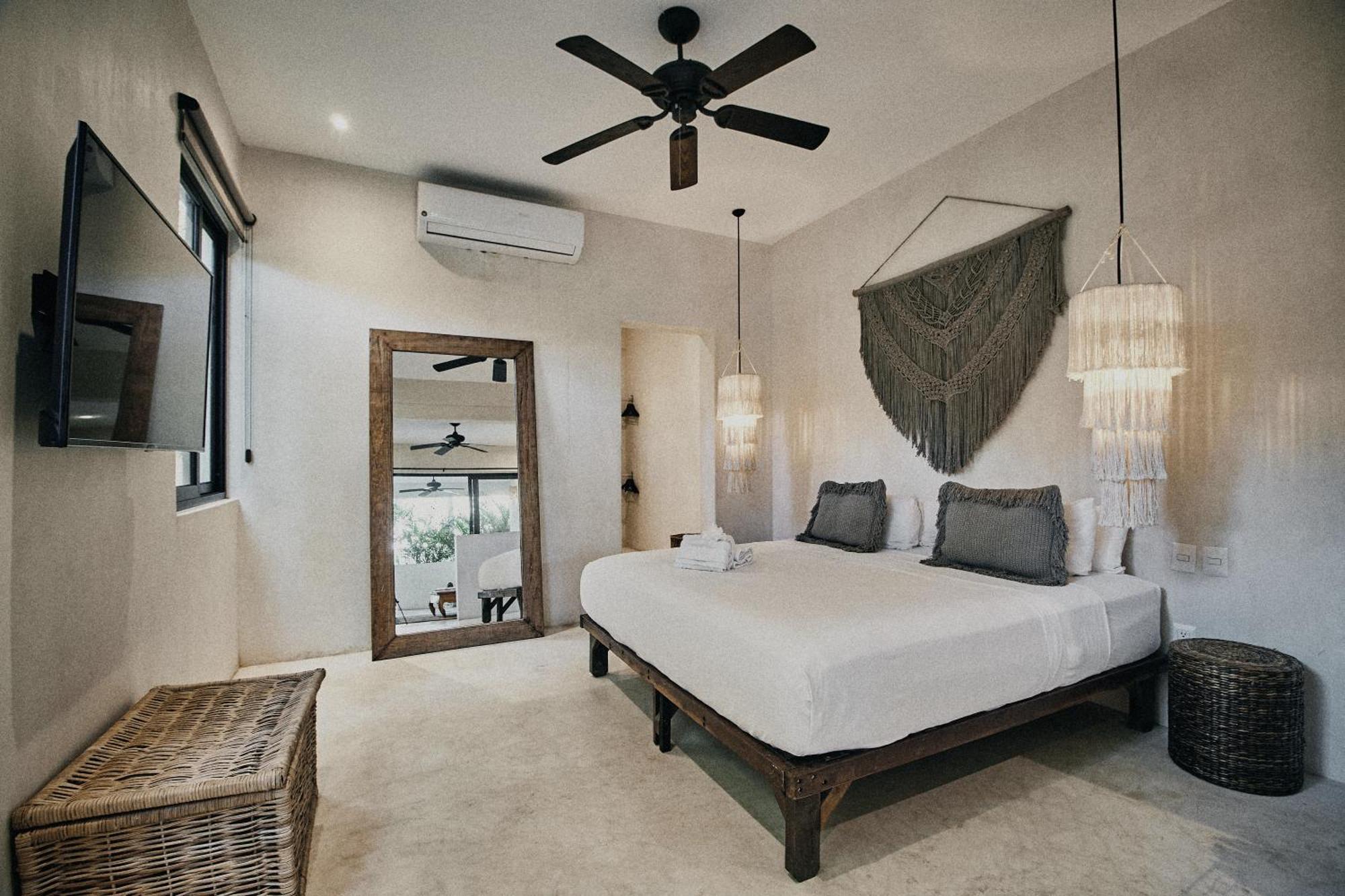 Yax'na House Luxury 240m2 - 12 Persons - 6 - 2 Swimming Pool - 3 Jacuzzis *