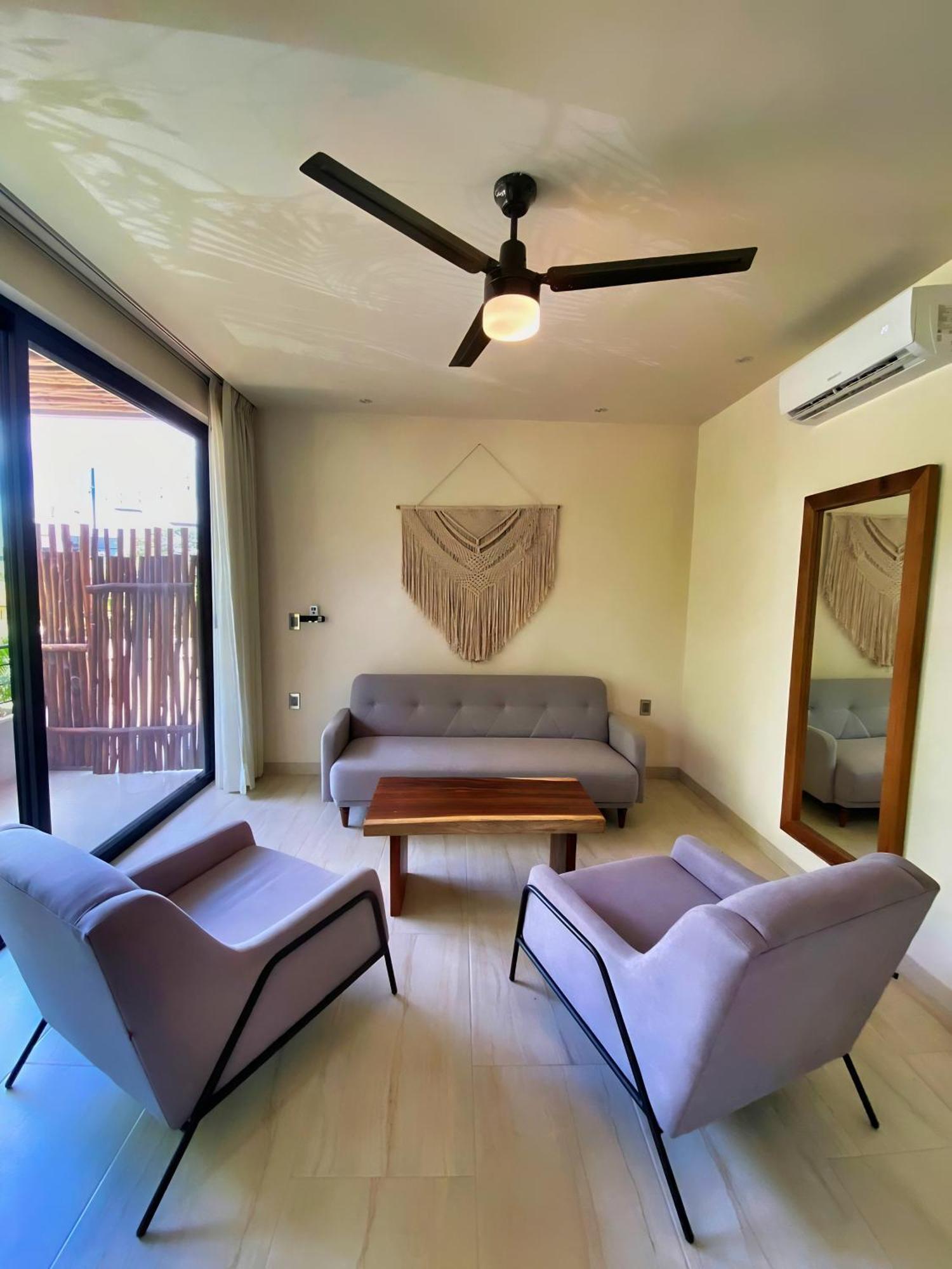 5th Avenue Near Zamna Kuc2 *