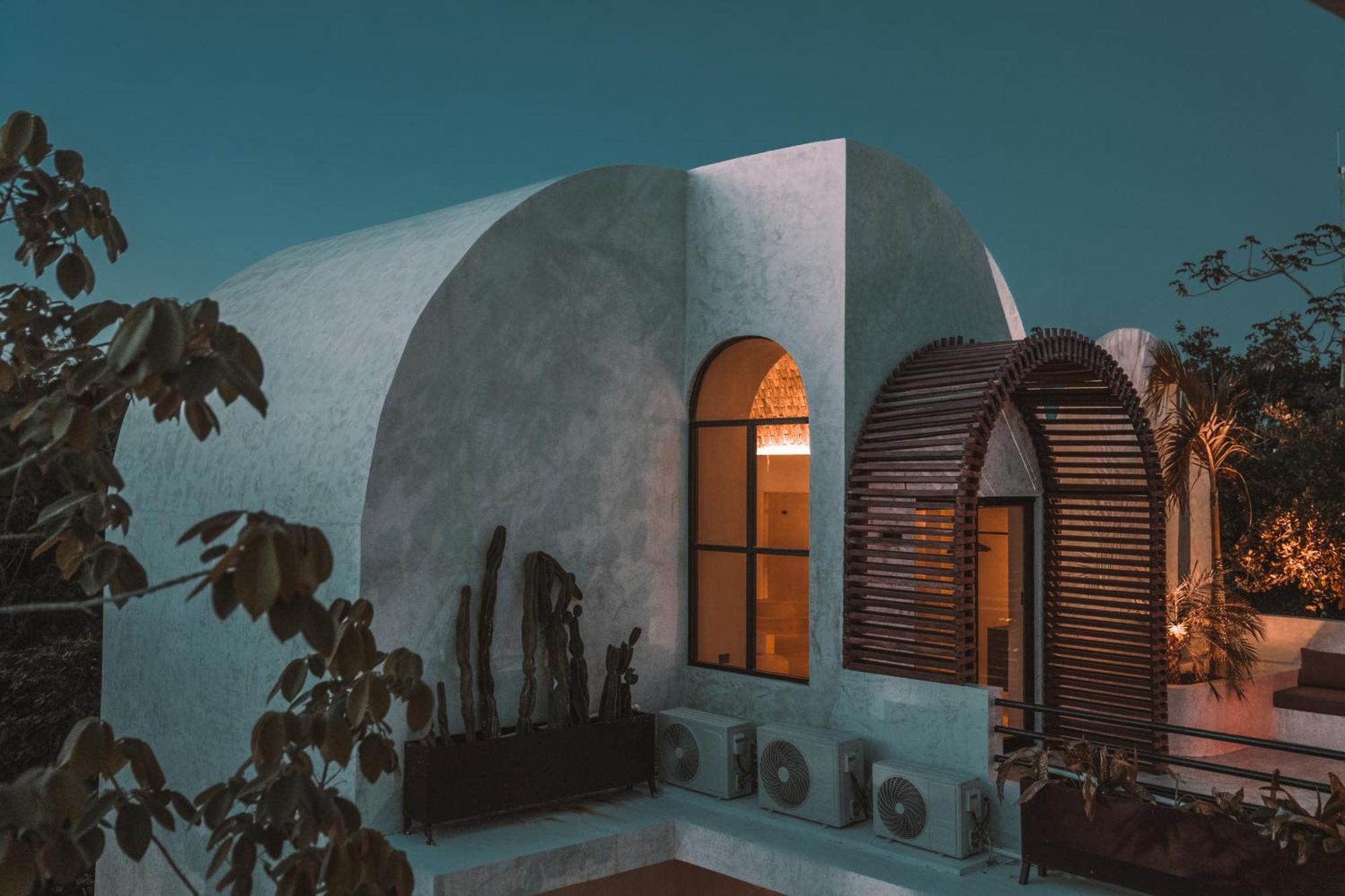 Casa Tira - Your Luxury Jungle Mansion In