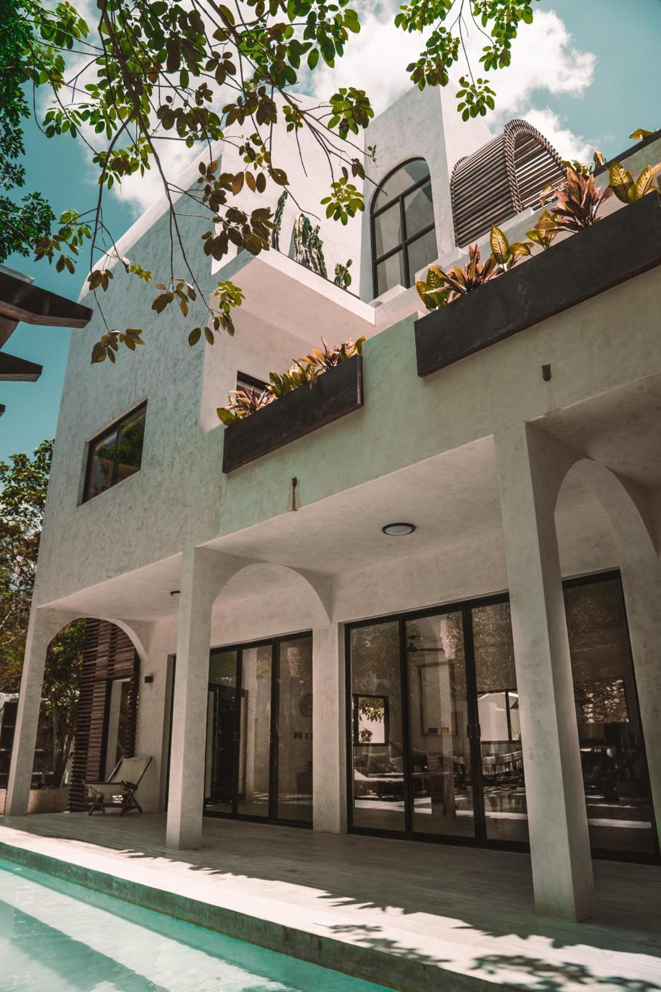 Casa Tira - Your Luxury Jungle Mansion In *