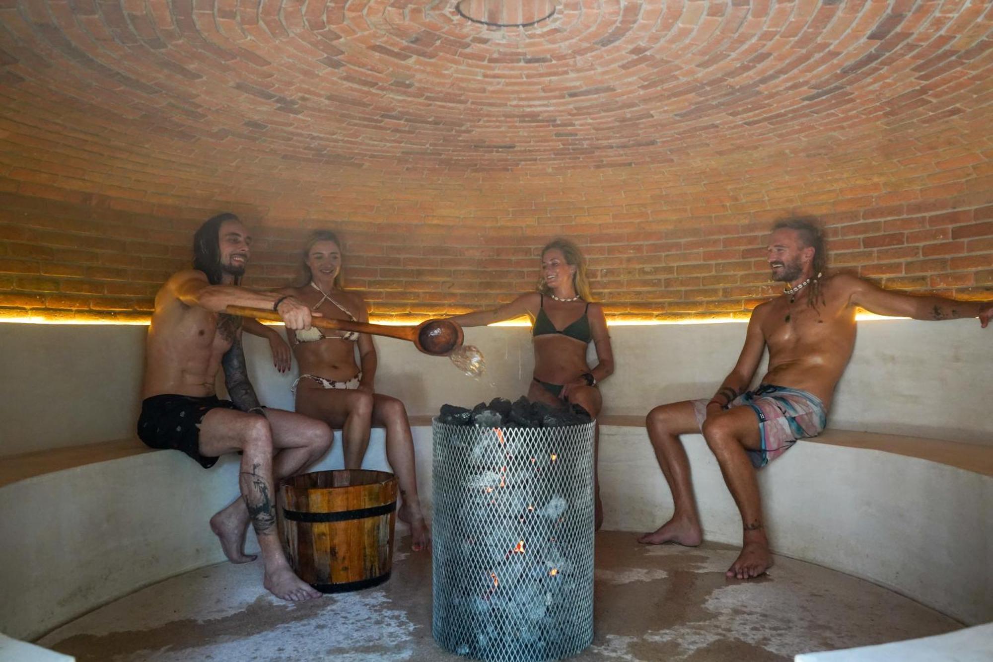 Bufo Alvarius Hotel